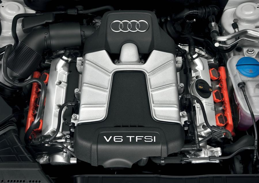 Моторный отсек Audi S5 Sportback 2010 года  (WW) (фото 8 из 23)